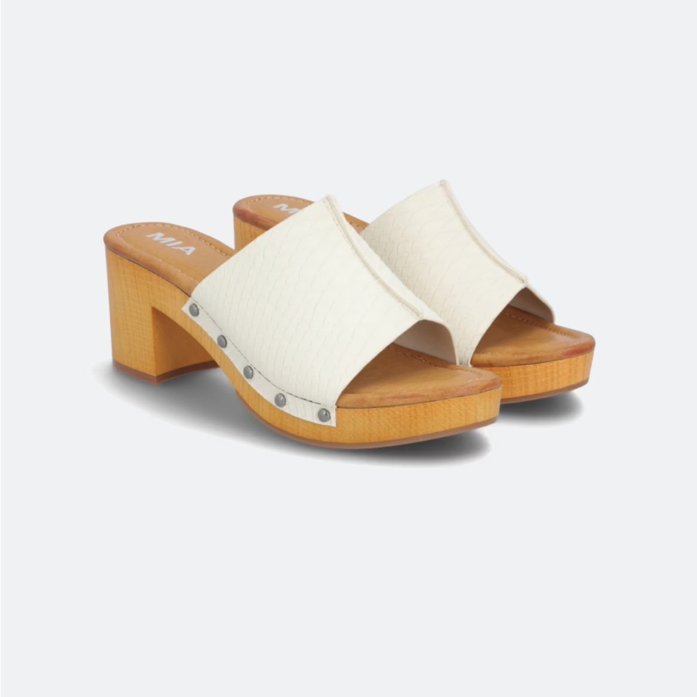 MIA Charlotte Heel